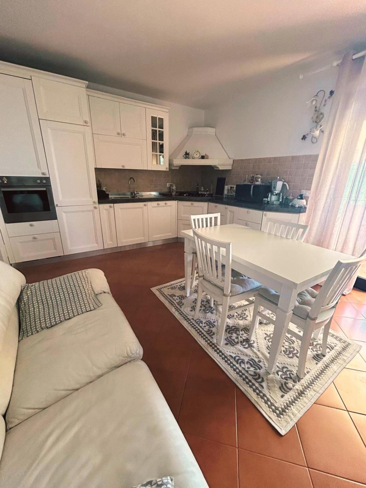 Free Parking Casa Cuma Apartment Берджеджи Екстериор снимка
